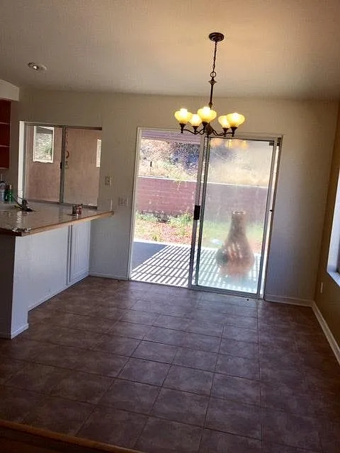 3 bed, 1370 sqft, $2,800 — Photo 3