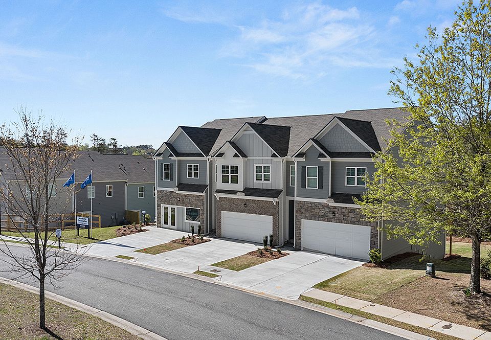 2nd image of 524 Stoneybrook Dr