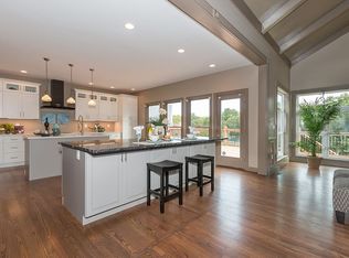 2100 Wilson Ridge Ln, Chesterfield, MO 63005