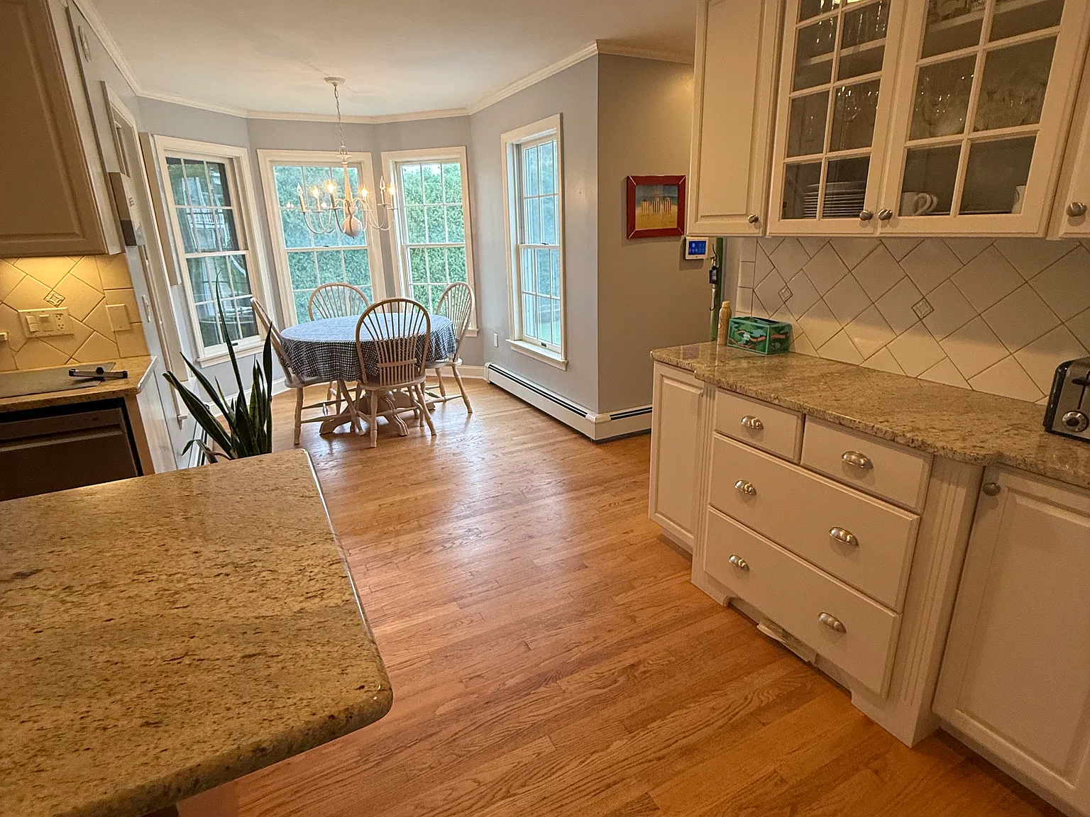 3 bed, 3082 sqft, $3,250 — Photo 2