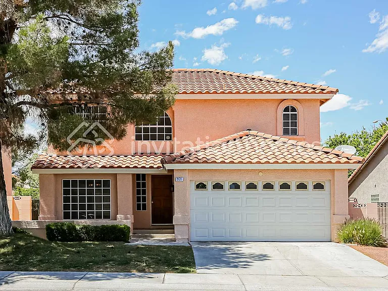 2121 Harbor Cliff Dr — Photo 1