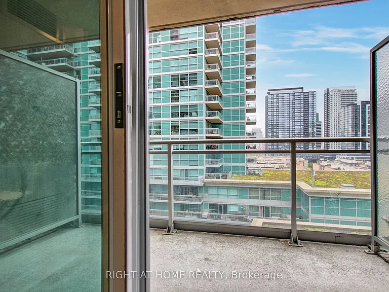 50 Lynn Williams St #803 — Photo 9