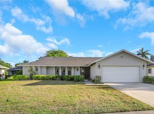 105 Montaubon CT, NAPLES, FL 34112