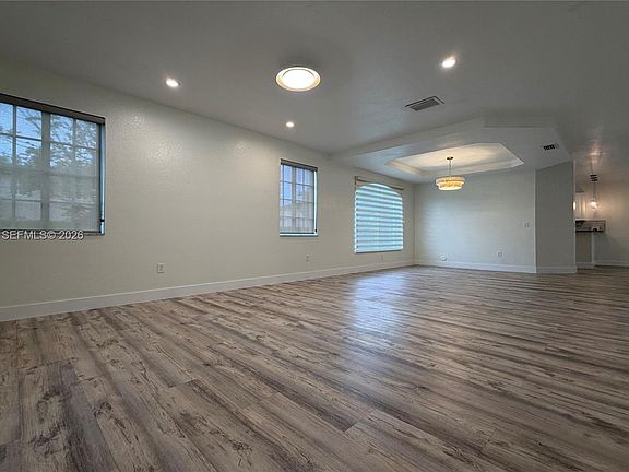 5th image of 15814 SW 140th St