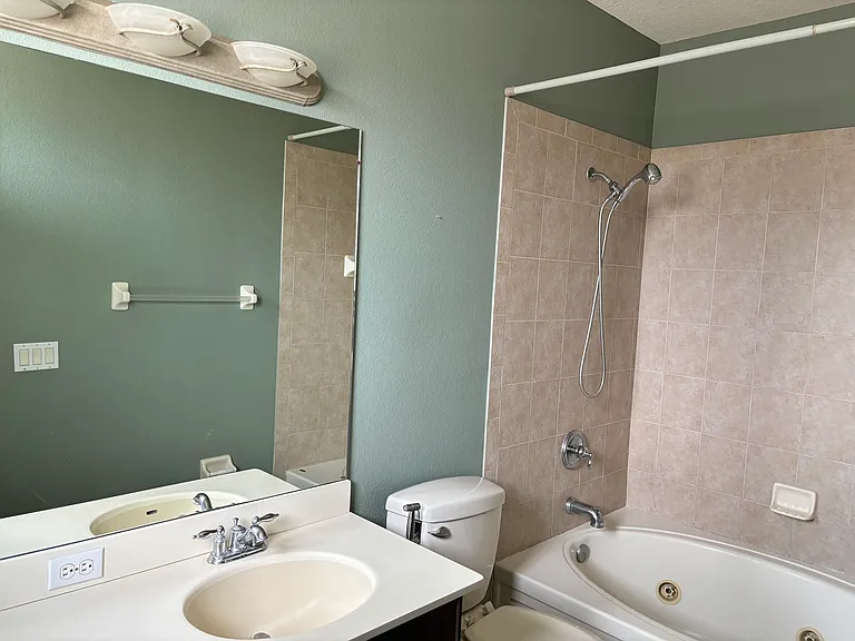 14116 Oakham St — Photo 10