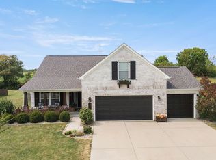 6282 N Woods Edge Dr, McCordsville, IN 46055