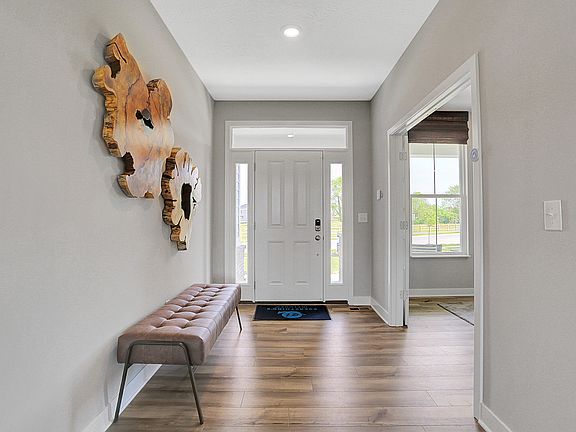 5th image of 10295 Dryden Ct