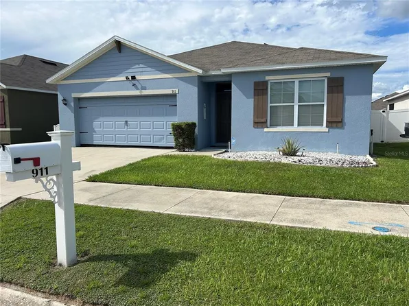 911 Waterville Dr, Auburndale, FL 33823