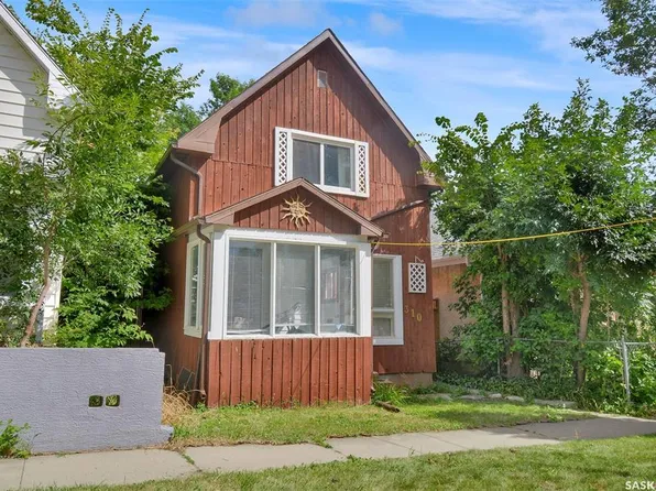 310 J AVENUE N, Saskatoon, SK S7L 2K2