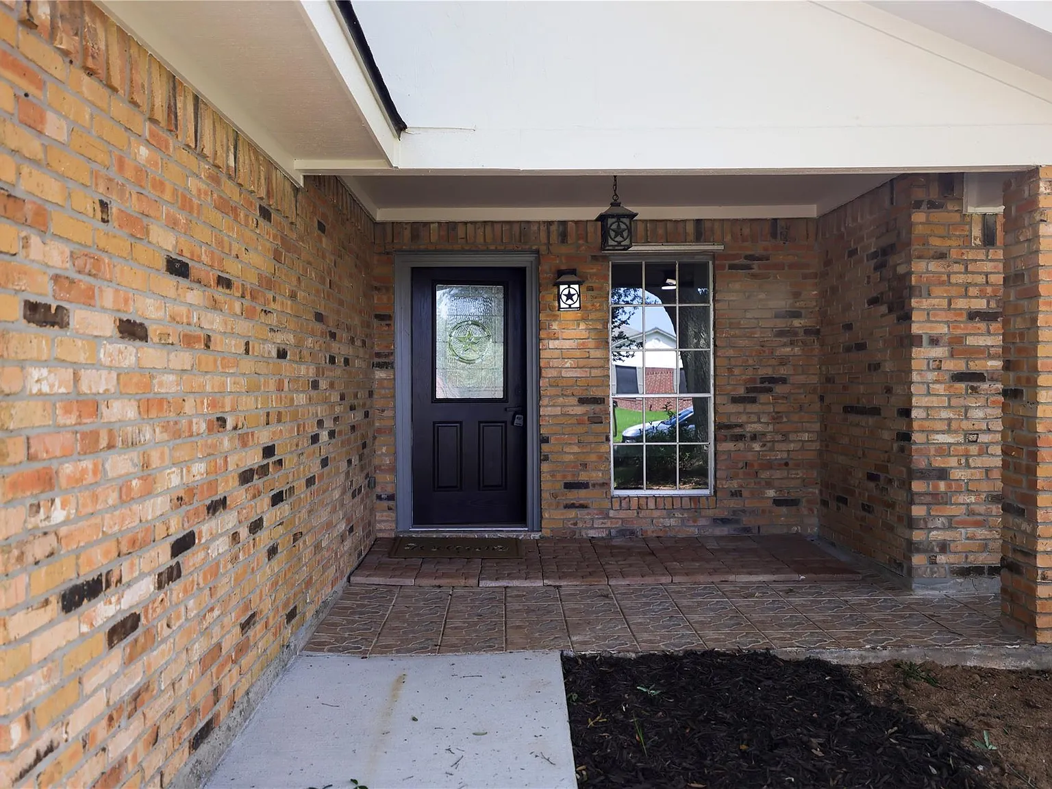 4 bed, 2.0 bath, 1791 sqft, $2,250 — Photo 4