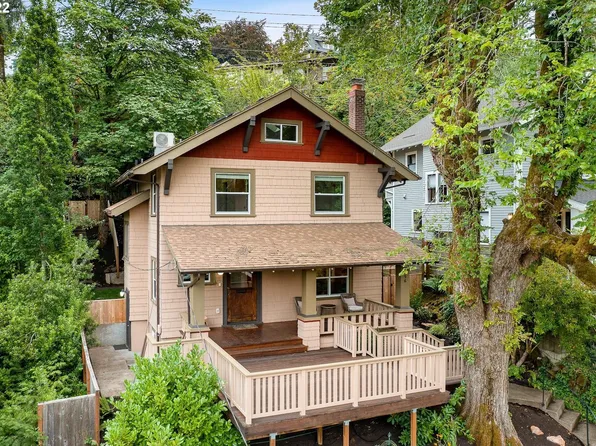 2756 SW Montgomery Dr, Portland, OR 97201