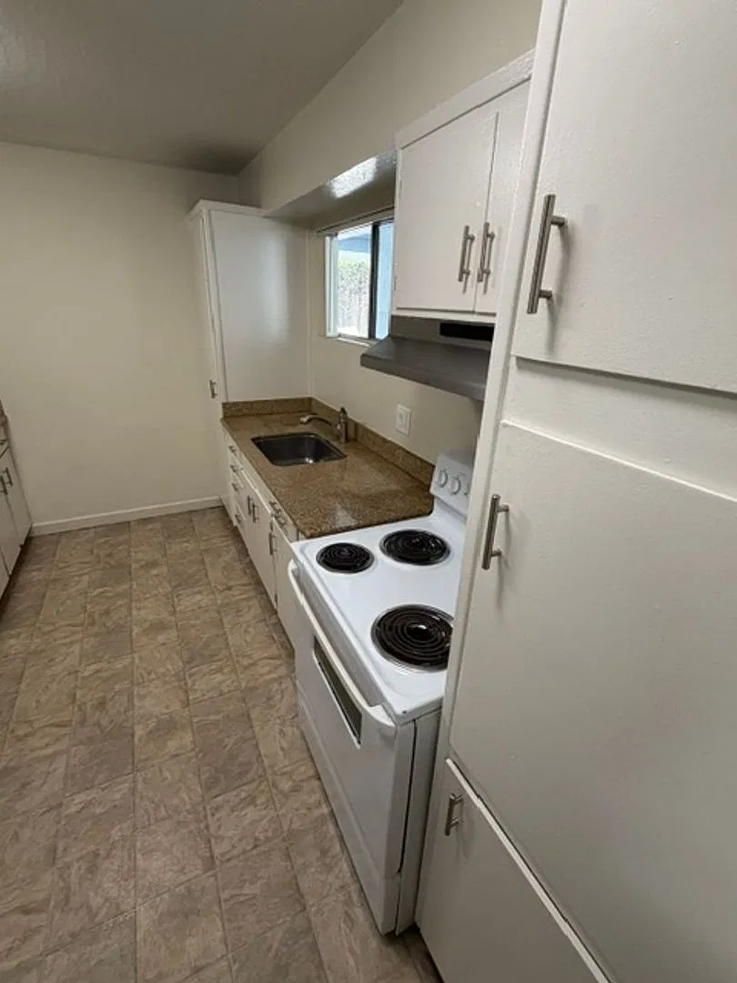 407 Fairmount Ave — Photo 3