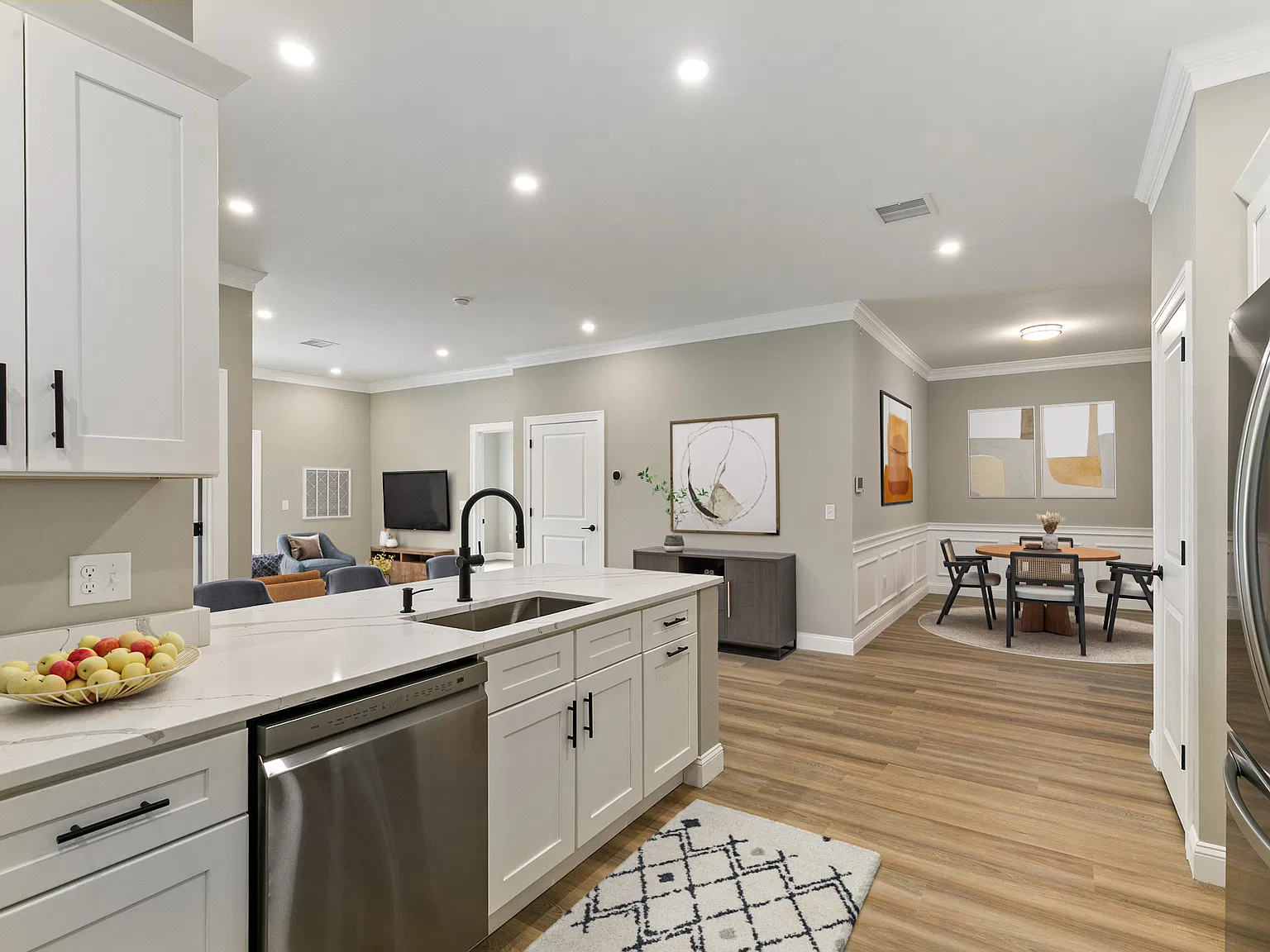 2 bed, 1073 sqft, $2,850 — Photo 1