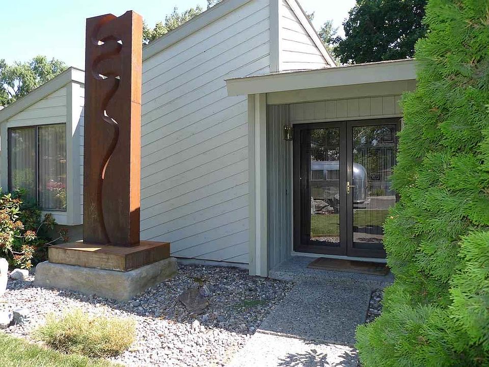 1st image of 349 Westmoreland Dr