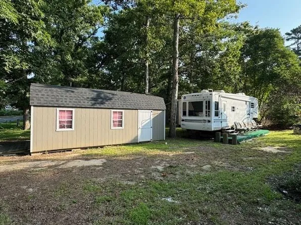 5200 Blue Heron Dr, Horntown, VA 23395