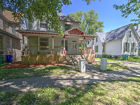 3rd image of 840 W William St
