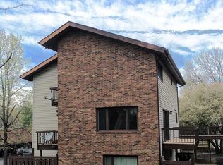 8002 Timberlake Dr, Huntington, WV 25705