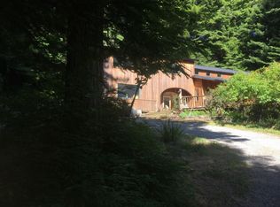 915 Nature Ln, Arcata, CA 95521