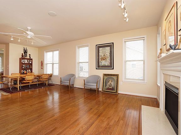5th image of 6274 Thicket Lake Ln