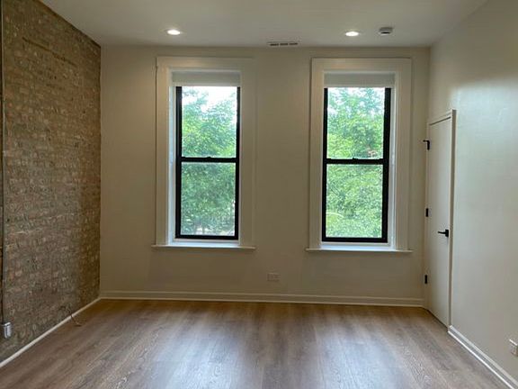 5th image of 1113 S Racine Ave #3
