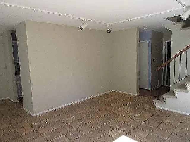 1667 Islandview Ct — Photo 9
