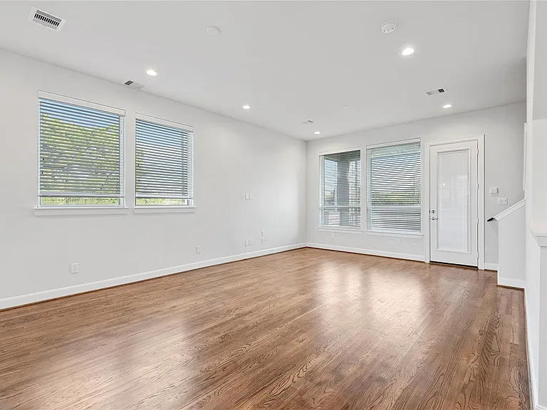 3004 Charline Ave — Photo 10