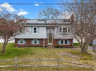 51 Hideaway Ln, Wareham, MA 02571