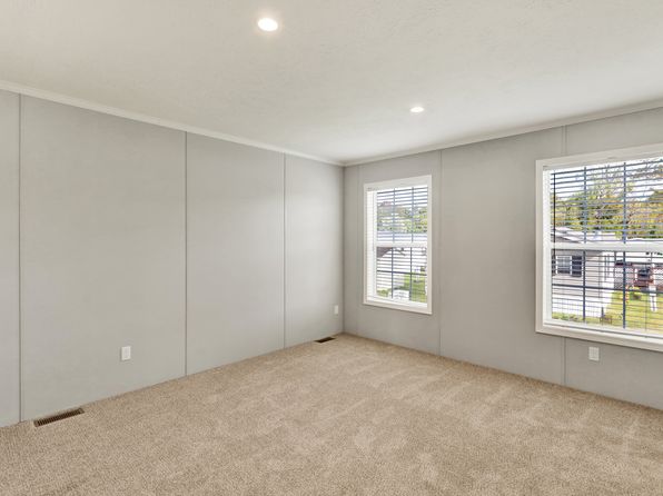 56 Mansfield Dr,, Macungie, PA
