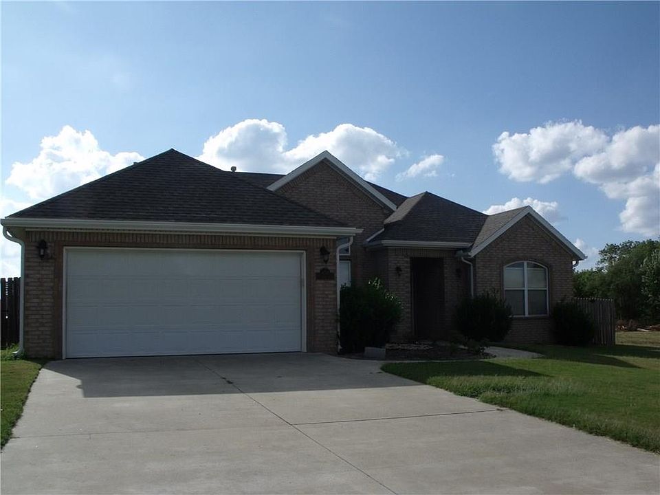 1st image of 4212 SW Fieldstone Blvd