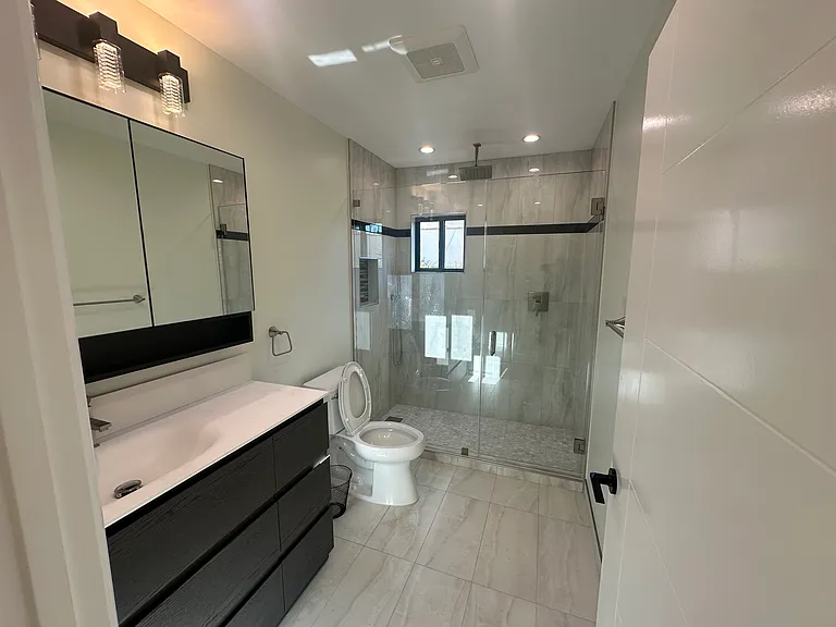 1259 Winchester Ave — Photo 8
