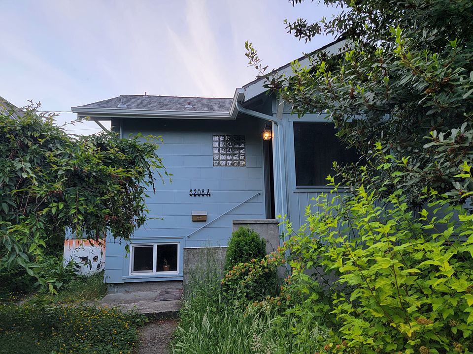 1st image of 5208 Ravenna Ave NE #A