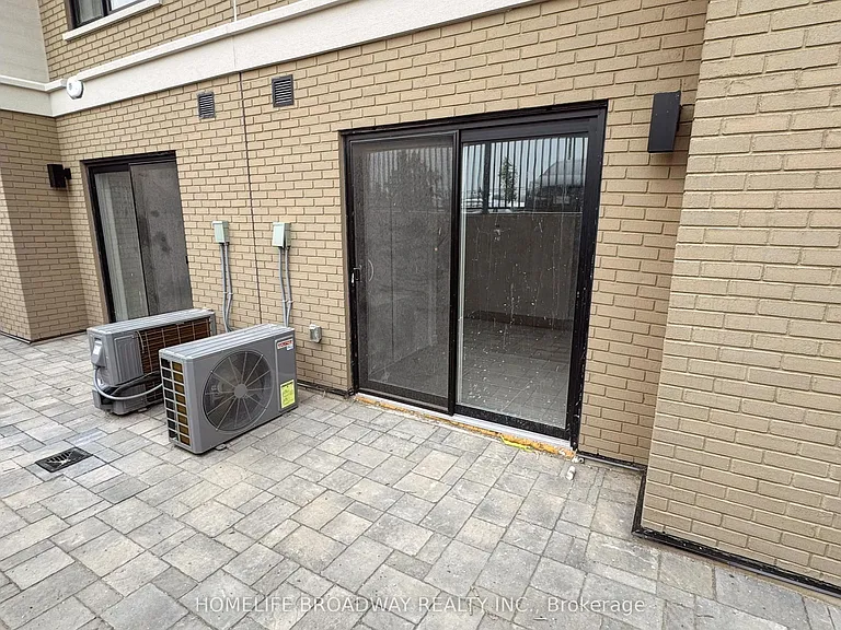 25 Palace St #P9 — Photo 11