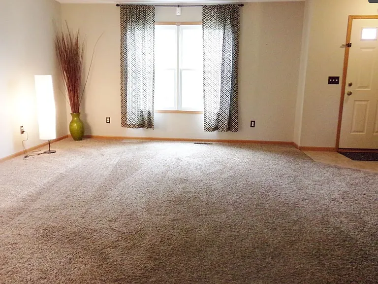 522 Thistleview Dr — Photo 6