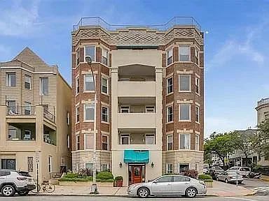 2 bed, 2.0 bath, 1100 sqft, $2,850 — Photo 2