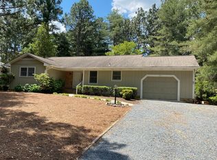 105 Sweetbriar Ct, West End, NC 27376