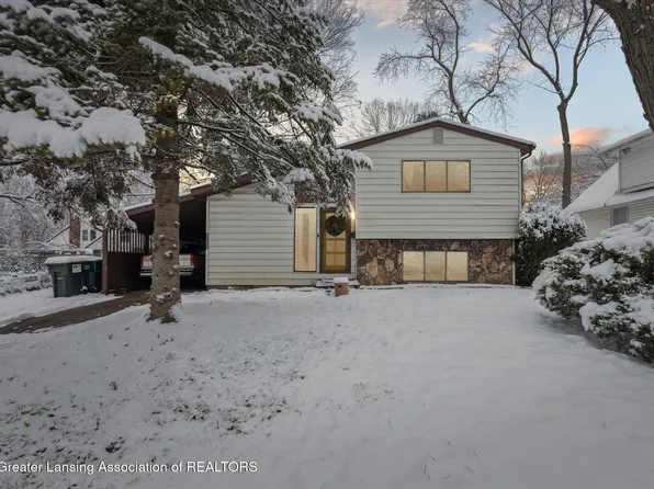 3503 Parkway Dr, Lansing, MI 48910