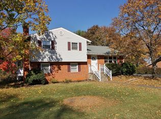 5555 Green Meadow Rd SW, Roanoke, VA 24018