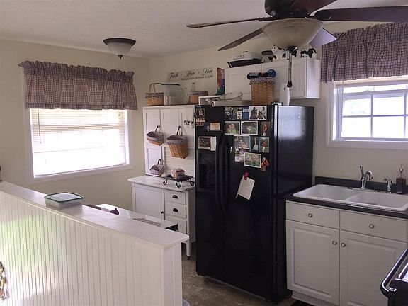 2nd image of 116 College Hts