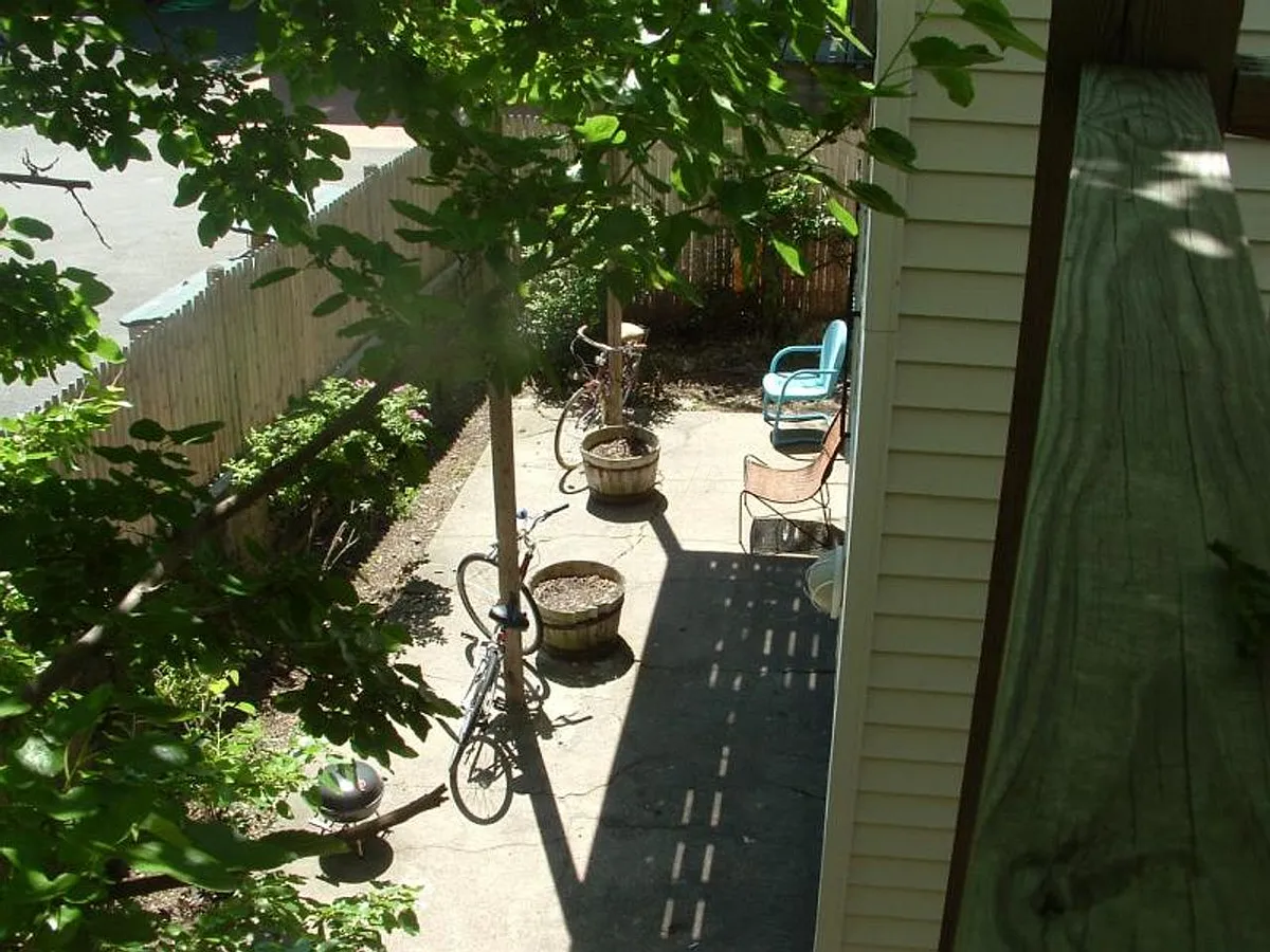 Building Photo - 378 Washington St #2