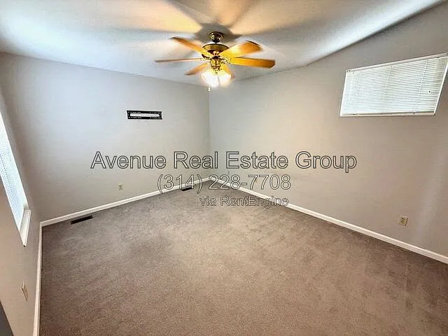 5776 Kingsbury Pl — Photo 9