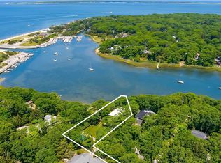 111 Isle Of Wight Rd, East Hampton, NY 11937