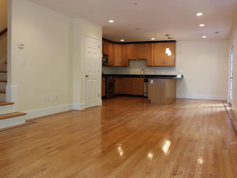 8 Grant St #18 — Photo 3