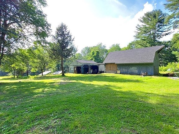 3rd image of 1075 W Brookfield Rd