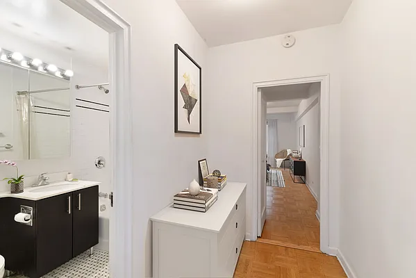 Rented by Alexander Anderson Real Estate Group | media 17