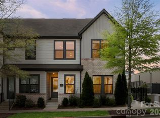 6343 Southgrove St, Charlotte, NC 28277