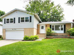 711 Evergreen Ct, Algonquin, IL