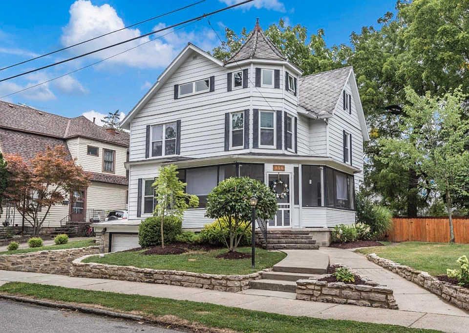 1st image of 150 Oak Hill Ave