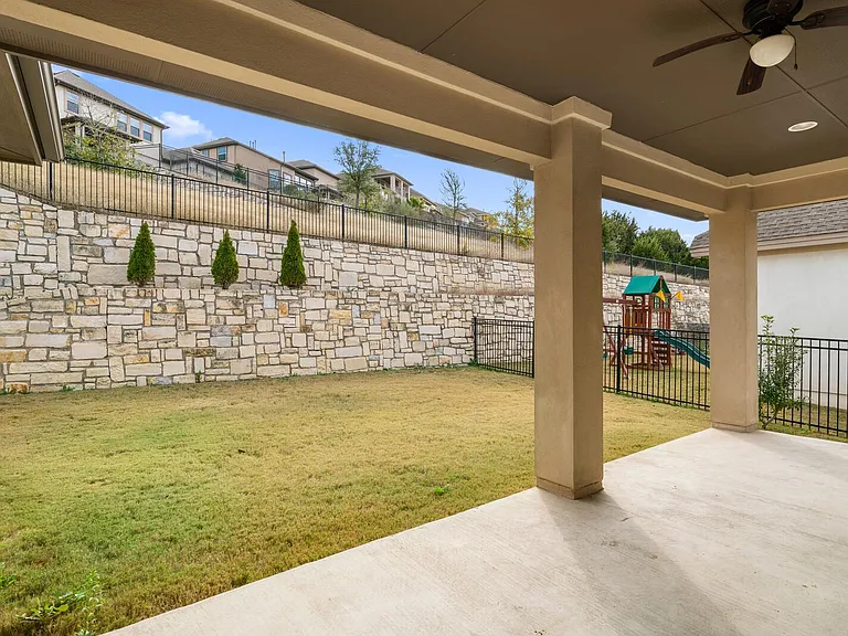 4205 Front Range Ln — Photo 34