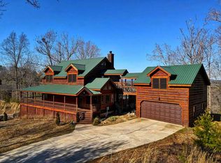 31 Hope Dr, Blue Ridge, GA 30513