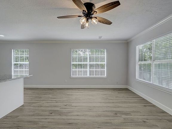 2nd image of 216 Antionette Ln